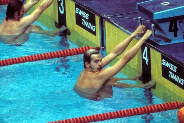 John Naber (USA, re.) und Roland Matthes (DDR) warten auf den Start über die 100 Meter Rücken Schwimmen OS Sommer Herren Olympische Spiele 1976, Sommerspiele, 100 m, 100m, Meter, Rücken, Rückenschwimmen Gruppe Montreal Schwimmen OS Sommer Herren Olympische Spiele 1976, Sommerspiele, 100 m, 100m, Meter, Rücken, Rückenschwimmen Gruppe Montreal