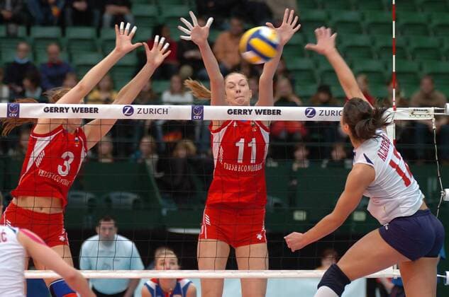 Ekaterina Gamova (Mitte) und Natalia Alimova (beide Russland) gegen Jelena Alajbeg (Kroatien) Volleyball Länderspiel Damen Olympiaqualifikation 2008, Olympia Qualifikation, Nationalmannschaft, Nationaltrikot, Gruppe Halle Westfalen Dynamik, Volleyball Länderspiel Damen Olympiaqualifikation 2008, Olympia Qualifikation, Nationalmannschaft, Nationaltrikot, Gruppe Halle Westfalen Dynamik,