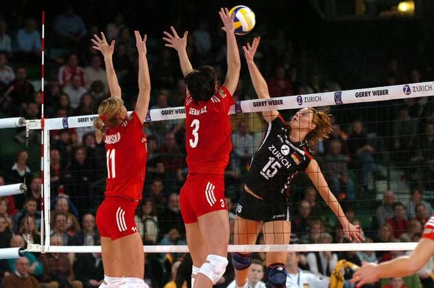 Angelina Grün (Deutschland, re.) gegen Eleonora Dziekiewicz (Mitte) und Anna Baranska (beide Polen) Volleyball Länderspiel Damen Olympiaqualifikation 2008, Olympia Qualifikation, Nationalmannschaft, Nationaltrikot, Gruppe Halle Westfalen Dynamik, Volleyball Länderspiel Damen Olympiaqualifikation 2008, Olympia Qualifikation, Nationalmannschaft, Nationaltrikot, Gruppe Halle Westfalen Dynamik,