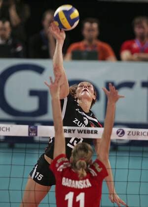 Angelina Grün (Deutschland, hi.) im Duell Volleyball Länderspiel Damen Olympiaqualifikation 2007 2008, Olympia Qualifikation, Nationalmannschaft, Nationaltrikot, Gruppe Halle Westfalen Dynamik, Volleyball Länderspiel Damen Olympiaqualifikation 2007 2008, Olympia Qualifikation, Nationalmannschaft, Nationaltrikot, Gruppe Halle Westfalen Dynamik,