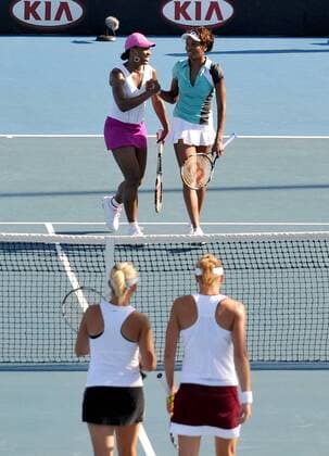 Venus Williams (re.) und Serena Williams (beide USA) - Schlußjubel -  Tennis Damen Australian Open 2008, Grand Slam, WTA Tour Gruppe Melbourne Tennis Damen Australian Open 2008, Grand Slam, WTA Tour Gruppe Melbourne