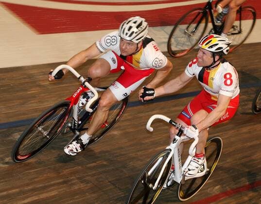 Gerd Dörich (li.) und Andreas Beikirch (beide Deutschland) - Wechsel Radsport Herren Stuttgarter 6 Tage Rennen 2008, sechs, Sechstagerennen, Sechstage, Six Days, SixDays Gruppe Stuttgart Radsport Herren Stuttgarter 6 Tage Rennen 2008, sechs, Sechstagerennen, Sechstage, Six Days, SixDays Gruppe Stuttgart