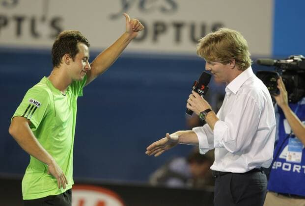 Philipp Kohlschreiber (Deutschland, li.) wird von Jim Courier (USA) interviewt Tennis Herren Australian Open 2008, Grand Slam, ATP Tour Gruppe Melbourne Tennis Herren Australian Open 2008, Grand Slam, ATP Tour Gruppe Melbourne