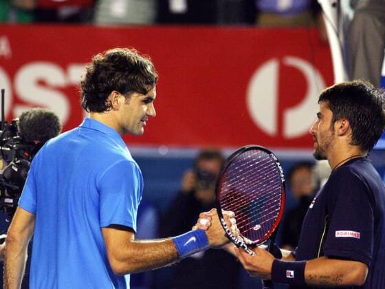 Janko Tipsarevic (Serbien, re.) gratuliert Roger Federer (Schweiz) Tennis Herren Australian Open 2008, Grand Slam, ATP Tour Gruppe Melbourne Tennis Herren Australian Open 2008, Grand Slam, ATP Tour Gruppe Melbourne