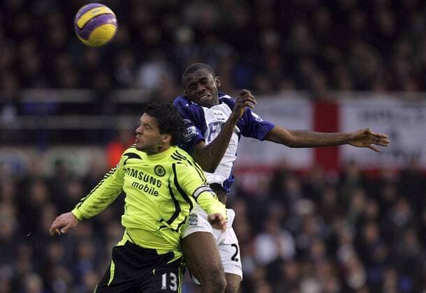 Fabrice Muamba (Birmingham City, re.) gegen Michael Ballack (Chelsea) - EDITORIAL USE ONLY. No use with unauthorised audio, video, data, fixture lists, club league logos or live services. Online in-match use limited to 120 images, no video emulation. No use in betting, games or single club league player publications. Fußball Herren English Premier League 2007 2008, 1. Englische Liga, Birmingham City - Chelsea FC London 0:1 Gruppe Birmingham Dynamik, Kampf, Fußball Herren English Premier League 2007 2008, 1. Englische Liga, Birmingham City - Chelsea FC London 0:1 Gruppe Birmingham Dynamik, Kampf,