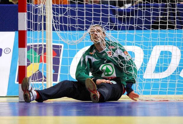 Torwart Steinar Ege (Norwegen) enttäuscht am Boden Handball EM Herren EM 2008, Länderspiel, Nationalteam, Nationaltrikot, Hauptrunde, Gruppe I, Einzelbild Stavanger Enttäuschung, Handball EM Herren EM 2008, Länderspiel, Nationalteam, Nationaltrikot, Hauptrunde, Gruppe I, Einzelbild Stavanger Enttäuschung,
