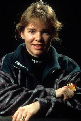 Katja Seizinger (Deutschland) gut gelaunt Alpiner Skilauf Damen Fotoshooting 1994, Fotostudio, Studioaufnahme, Ski Alpin, Skisport Porträt Aufnahmedatum geschätzt Alpiner Skilauf Damen Fotoshooting 1994, Fotostudio, Studioaufnahme, Ski Alpin, Skisport Porträt Aufnahmedatum geschätzt