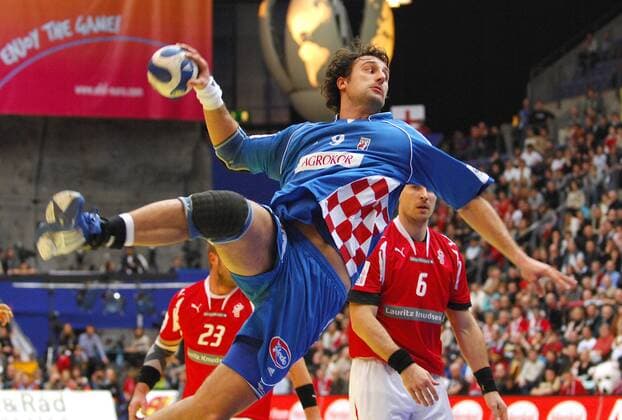 Igor Vori (Kroatien) am Ball Handball Länderspiel Herren EM 2008, Nationalteam, Nationaltrikot, Finale, Endspiel, Dänemark - Kroatien 24:20 Gruppe Lillehammer Dynamik, Handball Länderspiel Herren EM 2008, Nationalteam, Nationaltrikot, Finale, Endspiel, Dänemark - Kroatien 24:20 Gruppe Lillehammer Dynamik,