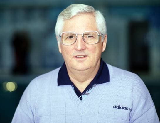 Bundestrainer Jupp Derwall (BR Deutschland) Fußball Herren DEUTSCHSPRACHIGE SPORTZEITSCHRIFTEN UND -ZEITUNGEN NUR NACH RÜCKSPRACHE, Nationalmannschaft 1980 Porträt Aufnahmedatum geschätzt Aufmacher Fußball Herren DEUTSCHSPRACHIGE SPORTZEITSCHRIFTEN UND -ZEITUNGEN NUR NACH RÜCKSPRACHE, Nationalmannschaft 1980 Porträt Aufnahmedatum geschätzt Aufmacher