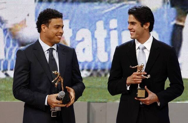 Ronaldo (li.) wird beim Oscar del Calcio 2008 zum besten Spieler der letzten zehn Jahre gewählt, Landsmann Kaka (re., beide AC Mailand Brasilien) ist Italiens Fußballer des Jahres 2007 und bester Ausländer der Serie A - Fußball Herren Oscar del Calcio 2008, Ehrung, Auszeichnung, Spielerehrung, Spielerauszeichnung, Preisverleihung Gruppe Serie A 2007 2008, 1. Italienische Liga, Milan Mailand Fußball Herren Oscar del Calcio 2008, Ehrung, Auszeichnung, Spielerehrung, Spielerauszeichnung, Preisverleihung Gruppe Serie A 2007 2008, 1. Italienische Liga, Milan Mailand
