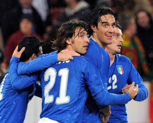 Andrea Pirlo (li.), Luca Toni (Mitte) und Massimo Oddo (alle Italien) - Torjubel - Fußball Länderspiel Herren Freundschaftsspiel 2008, Testspiel, Test, Nationalmannschaft, Nationaltrikot Gruppe Zürich Freude, Fußball Länderspiel Herren Freundschaftsspiel 2008, Testspiel, Test, Nationalmannschaft, Nationaltrikot Gruppe Zürich Freude,