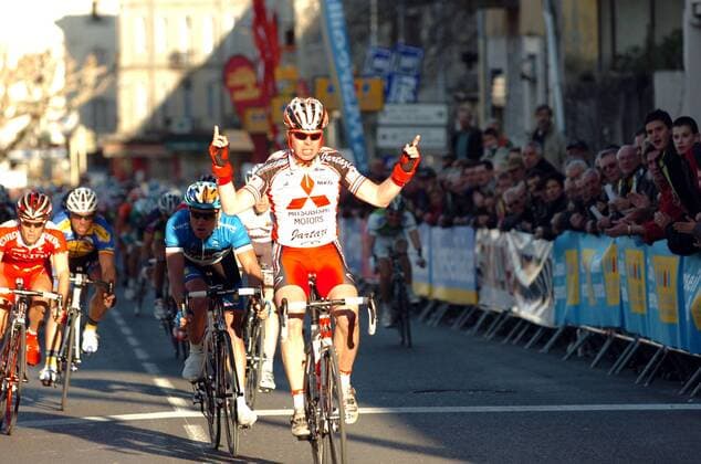 Stefan van Dijk (Niederlande Mitsubishi Jartazi, vorn) gewinnt die 2. Etappe der Etoile de Besseges 2008 vor Erki Pütsep (Estland Bouygues Telecom) -  Radsport Herren Etoile de Besseges 2008, Straßenradsport, Straße, Rad Gruppe 2. Etappe: Nimes - Saint Ambroix Freude, Radsport Herren Etoile de Besseges 2008, Straßenradsport, Straße, Rad Gruppe 2. Etappe: Nimes - Saint Ambroix Freude,