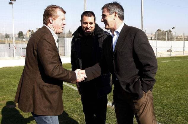 Steve McClaren (England, li.) - shake hands mit Sportdirektor Paco Herrera (Espanyol Barcelona, re.) -  - NOxONLINExUSE Fußball Herren Primera Division 2007 2008, 1. Spanische Liga, Mc Claren, MacClaren, Mac, Gruppe Fußball Herren Primera Division 2007 2008, 1. Spanische Liga, Mc Claren, MacClaren, Mac, Gruppe
