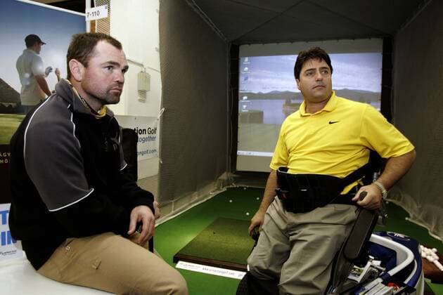 Sven Ottke (li.) und der behinderte Golfer Anthony Netto (beide Deutschland) engagieren sich auf der Golfmesse Essen 2008 für die Dietrich Grönemeyer Stiftung, die Golf als Therapieform fördert Boxen Herren Golfmesse Essen 2008, Golf Messe, Ausstellung, Boxsport, Profiboxen, Gruppe Essen Boxen Herren Golfmesse Essen 2008, Golf Messe, Ausstellung, Boxsport, Profiboxen, Gruppe Essen