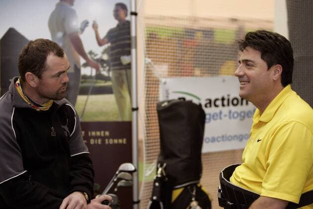 Sven Ottke (li.) und der behinderte Golfer Anthony Netto (beide Deutschland) engagieren sich auf der Golfmesse Essen 2008 für die Dietrich Grönemeyer Stiftung, die Golf als Therapieform fördert Boxen Herren Golfmesse Essen 2008, Golf Messe, Ausstellung, Boxsport, Profiboxen, Gruppe Essen Boxen Herren Golfmesse Essen 2008, Golf Messe, Ausstellung, Boxsport, Profiboxen, Gruppe Essen