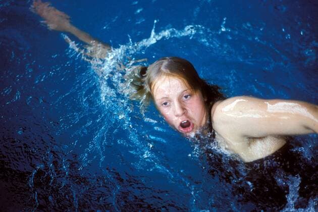 Kornelia Ender (DDR) Schwimmen Damen Training 1976 Einzelbild Aufnahmedatum geschätzt Dynamik, Schwimmen Damen Training 1976 Einzelbild Aufnahmedatum geschätzt Dynamik,