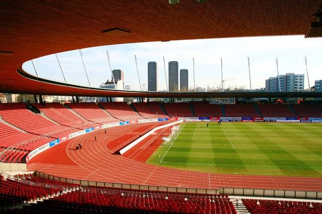 Letzigrund Stadion in Zürich - Austragungsort der Euro 2008 und Heimspielstätte des FC Zürich Fußball EM Herren Super League 2007 2008, 1. Schweizer Liga, Vorschau, Austragungsort, Wettkampfstätte, Spielstätten, Totale o0 Stadionstory Fotostory Zürich Fußball EM Herren Super League 2007 2008, 1. Schweizer Liga, Vorschau, Austragungsort, Wettkampfstätte, Spielstätten, Totale o0 Stadionstory Fotostory Zürich 