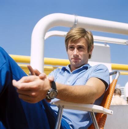Roland Matthes (DDR) skeptisch im olympischen Dorf Schwimmen OS Sommer Herren Olympische Spiele 1972, Sommerspiele, olympisches Dorf, Olympiadorf Einzelbild Aufnahmedatum geschätzt München Nachdenklichkeit, Skepsis, Schwimmen OS Sommer Herren Olympische Spiele 1972, Sommerspiele, olympisches Dorf, Olympiadorf Einzelbild Aufnahmedatum geschätzt München Nachdenklichkeit, Skepsis,