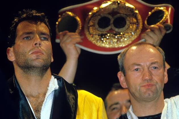 Henry Maske (li.) und sein Trainer Manfred Wolke (beide Deutschland) mit WM Gürtel Boxen Herren 1994, Boxsport, Profiboxen, Halbschwergewicht, IBF WM Gruppe Aufnahmedatum geschätzt Boxen Herren 1994, Boxsport, Profiboxen, Halbschwergewicht, IBF WM Gruppe Aufnahmedatum geschätzt
