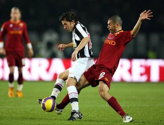 Alessandro Del Piero (Juventus Turin, li.) gegen Max Tonetto (AS Rom) -  Fußball Herren Serie A 2007 2008, 1. Italienische Liga, Juventus Turin - AS Roma 1:0, Juve Gruppe Turin Fußball Herren Serie A 2007 2008, 1. Italienische Liga, Juventus Turin - AS Roma 1:0, Juve Gruppe Turin