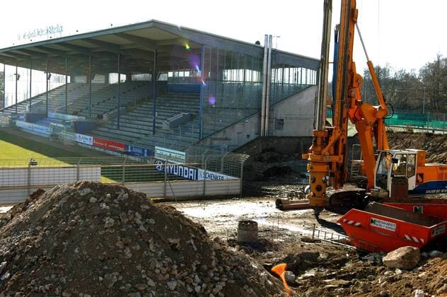 Fußball, Stadiongeschichte FSV Frankfurt Bauarbeiten am Frankfurter Volksbank Stadion, Heimspielstätte des FSV Frankfurt Fußball Herren Regionalliga Süd 2007 2008, 3. Liga, FSV Frankfurt Totale Frankfurt M. Fußball Herren Regionalliga Süd 2007 2008, 3. Liga, FSV Frankfurt Totale Frankfurt M.