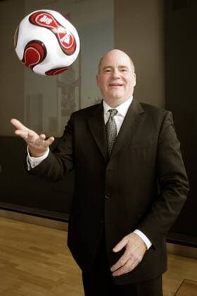 Manager Siegfried Dietrich (1. FFC Frankfurt) - Pressekonferenz Fußball 1. BL Damen Bundesliga 2007 2008, Saison Frauen, Frauenfußball, 1. FFC Frankfurt, Pressekonferenz, Pressetermin, Einzelbild Frankfurt M. Fußball 1. BL Damen Bundesliga 2007 2008, Saison Frauen, Frauenfußball, 1. FFC Frankfurt, Pressekonferenz, Pressetermin, Einzelbild Frankfurt M.