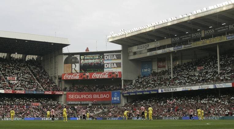 Tribünen im Estadio San Mames in Bilbao -  - NOxONLINExUSE Fußball Herren Primera Division 2007 2008, 1. Spanische Liga, Athletic Bilbao - Villarreal CF 2:1 Totale Bilbao Fußball Herren Primera Division 2007 2008, 1. Spanische Liga, Athletic Bilbao - Villarreal CF 2:1 Totale Bilbao