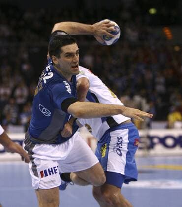 Kiril Lazarov (Zagreb) am Ball Handball EC 1 Herren Champions League 2007 2008, HSV Hamburg - HC Croatia Osiguranje Zagreb 32:29 Gruppe Hamburg Dynamik, Kampf, Handball EC 1 Herren Champions League 2007 2008, HSV Hamburg - HC Croatia Osiguranje Zagreb 32:29 Gruppe Hamburg Dynamik, Kampf,