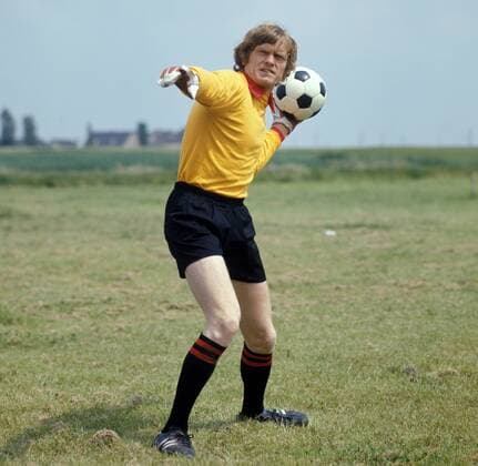 Torwart Sepp Maier (Deutschland Bayern) Fußball 1. BL Herren DEUTSCHSPRACHIGE SPORTZEITSCHRIFTEN UND -ZEITUNGEN NUR NACH RÜCKSPRACHE 1972 1973 Einzelbild Aufnahmedatum geschätzt Fußball 1. BL Herren DEUTSCHSPRACHIGE SPORTZEITSCHRIFTEN UND -ZEITUNGEN NUR NACH RÜCKSPRACHE 1972 1973 Einzelbild Aufnahmedatum geschätzt