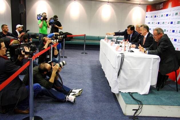 Pressekonferenz des Schweizer Fußballverbands zur Präsentation des neuen Nationaltrainers, v.vorn: Generalsekretär Peter Gillieron, Trainer Ottmar Hitzfeld (Deutschland), SFV Präsident Ralph Zloczower, SFV Medienchef Pierre Benoit Fußball Herren Nationalteam 2008, Präsentation, Pressetermin, Pressekonferenz Totale Zürich Fußball Herren Nationalteam 2008, Präsentation, Pressetermin, Pressekonferenz Totale Zürich