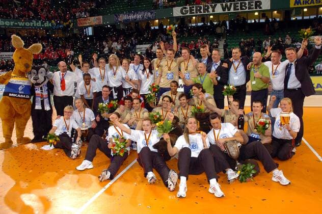 VfB 91 Suhl bei den Damen und der VfB Friedrichshafen bei den Herren heißen die DVV Pokalsieger 2008 Volleyball DVV Pokal 2007 2008, Pokalspiel, Endspiel, Finale, Pokalendspiel, Pokalfinale Totale o0 Pokalsieg Halle Westfalen Begeisterung, Freude, Volleyball DVV Pokal 2007 2008, Pokalspiel, Endspiel, Finale, Pokalendspiel, Pokalfinale Totale o0 Pokalsieg Halle Westfalen Begeisterung, Freude,