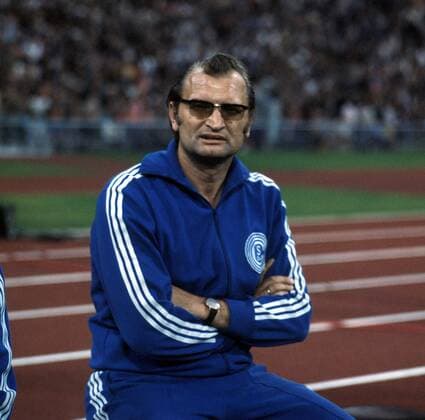 Trainer Ivica Horvat (Schalke) Fußball 1. BL Herren DEUTSCHSPRACHIGE SPORTZEITSCHRIFTEN UND -ZEITUNGEN NUR NACH RÜCKSPRACHE, Saison 1971 1972 Einzelbild München Fußball 1. BL Herren DEUTSCHSPRACHIGE SPORTZEITSCHRIFTEN UND -ZEITUNGEN NUR NACH RÜCKSPRACHE, Saison 1971 1972 Einzelbild München
