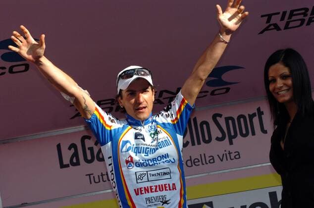 Raffaele Illiano (Italien Diquigiovanni Androni) gewinnt die 2. Etappe von Tirreno Adriatico 2008 - Radsport Herren Tirreno Adriatico 2008, Straßenradsport, Straße, Rad, Einzelbild 2. Etappe: Civitavecchia - Gubbio Freude, Radsport Herren Tirreno Adriatico 2008, Straßenradsport, Straße, Rad, Einzelbild 2. Etappe: Civitavecchia - Gubbio Freude,