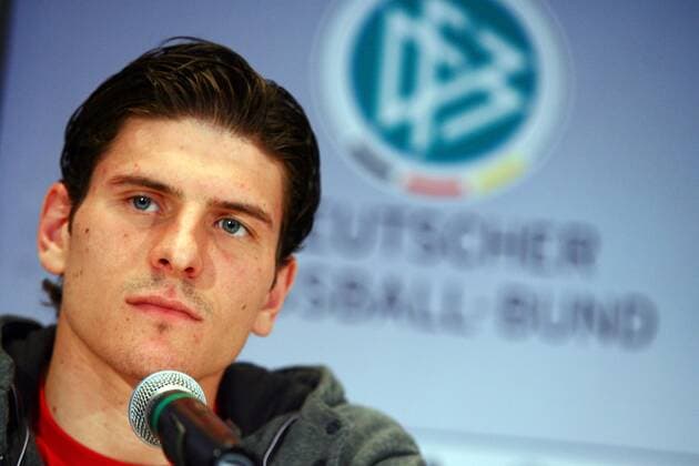 Mario Gomez (Deutschland) Fußball Herren Nationalmannschaft 2008, Pressekonferenz, Pressetermin Porträt Basel Fußball Herren Nationalmannschaft 2008, Pressekonferenz, Pressetermin Porträt Basel 