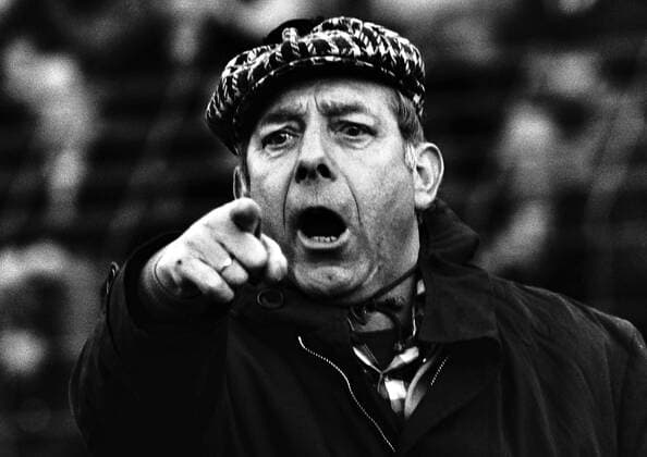 Trainer Kuno Klötzer (HSV) gibt Anweisungen Fußball 1. BL Herren Saison 1973 1974, Hamburger SV Einzelbild Aufnahmedatum geschätzt Hamburg Fußball 1. BL Herren Saison 1973 1974, Hamburger SV Einzelbild Aufnahmedatum geschätzt Hamburg