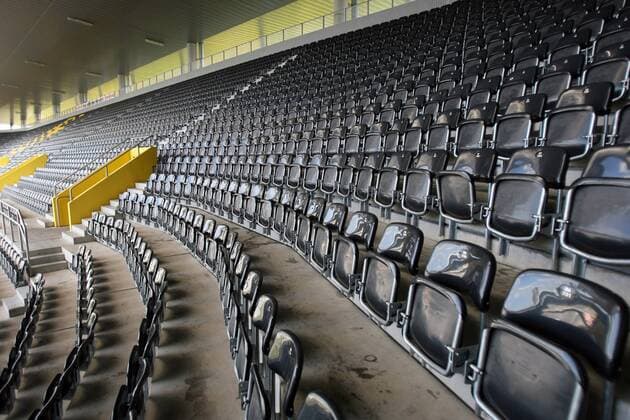 Sitzreihen im Stade de Suisse, Heimspielstätte des BSC Young Boys Bern und Austragungsort der Euro 2008 -  Fußball EM Herren Vorschau 2007, Euro 2008, Super League, 1. Schweizer Liga Totale Wankdorf, Wankdorfstadion Bern Fußball EM Herren Vorschau 2007, Euro 2008, Super League, 1. Schweizer Liga Totale Wankdorf, Wankdorfstadion Bern