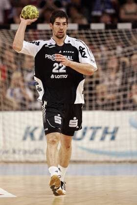 Nikola Karabatic (Kiel) am Ball Handball 1. BL Herren Saison 2007 2008, THW Kiel Einzelbild Hamburg Dynamik, Handball 1. BL Herren Saison 2007 2008, THW Kiel Einzelbild Hamburg Dynamik,