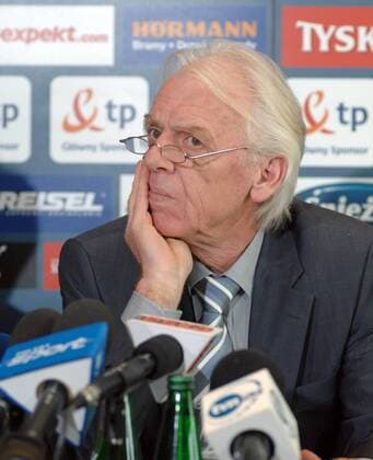 Nationaltrainer Leo Beenhakker (Polen) -  (EN00160727008) Fußball EM Herren Nationalteam 2008, Pressekonferenz, Pressetermin Einzelbild Warschau Nachdenklichkeit, Skepsis, Fußball EM Herren Nationalteam 2008, Pressekonferenz, Pressetermin Einzelbild Warschau Nachdenklichkeit, Skepsis,