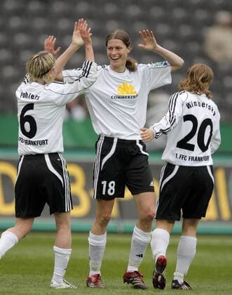 Torjubel FFC Frankfurt, u.a. Kerstin Garefrekes (Mitte) Fußball Damen DFB Pokal 2007 2008, Pokalspiel, Finale, Pokalfinale, Frauen, Frauenfußball, Gruppe Berlin Freude, Fußball Damen DFB Pokal 2007 2008, Pokalspiel, Finale, Pokalfinale, Frauen, Frauenfußball, Gruppe Berlin Freude,
