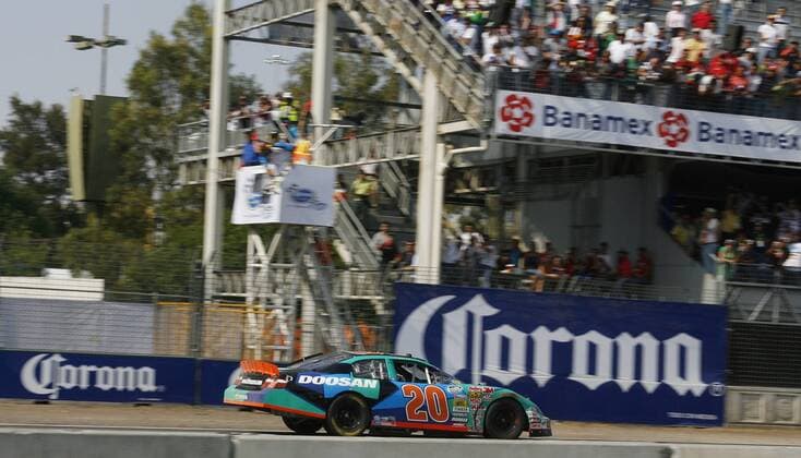 Kyle Busch (USA Toyota) in seinem Rennwagen - (Icon28520699) Motorsport Herren Corona Mexico 200 presented by Banamex Nascar Nationwide Series 2008, US Rennserie, Autorennen Totale Mexico City Motorsport Herren Corona Mexico 200 presented by Banamex Nascar Nationwide Series 2008, US Rennserie, Autorennen Totale Mexico City EDITORIAL USE ONLY