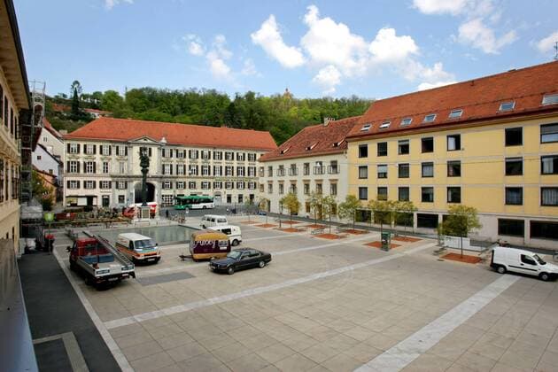 Karmeliterplatz in Graz - Public Viewing Platz während der Euro 2008 -  Fußball EM Herren Vorschau Euro 2008, Totale Reisen Graz Fußball EM Herren Vorschau Euro 2008, Totale Reisen Graz