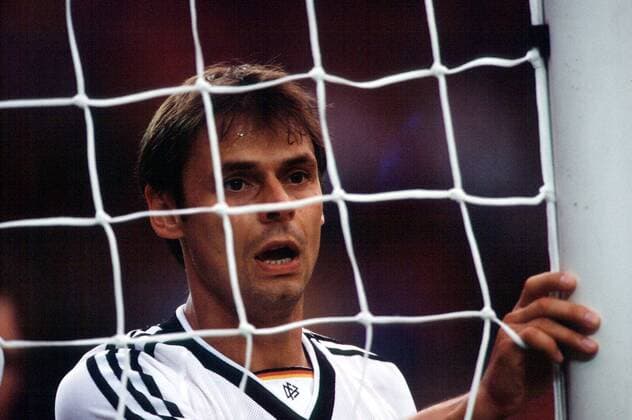 Olaf Thon (Deutschland) Fußball Länderspiel Herren WM 1998, Nationalteam, Nationaltrikot Einzelbild Paris Fußball Länderspiel Herren WM 1998, Nationalteam, Nationaltrikot Einzelbild Paris