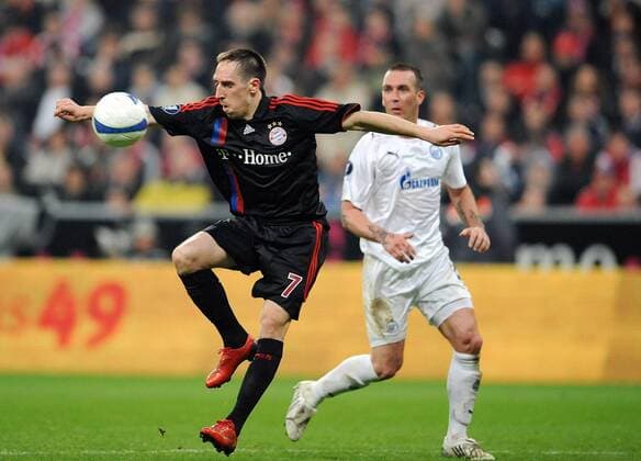 Franck Ribery (Bayern, li.) gegen Fernando Ricksen (St. Petersburg) Fußball EC 3 Herren UEFA Cup 2007 2008, Pokal, Europapokal, FC Bayern München - Zenit St. Petersburg 1:1 Gruppe München Dynamik, Fußball EC 3 Herren UEFA Cup 2007 2008, Pokal, Europapokal, FC Bayern München - Zenit St. Petersburg 1:1 Gruppe München Dynamik,