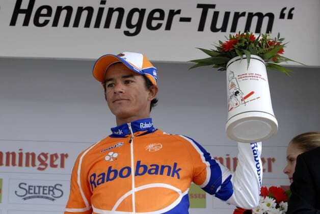 Mauricio Ardila Cano (Kolumbien Rabobank) Drittplatzierter bei Rund um den Henninger Turm 2008 während der Siegerehrung Radsport Herren Rund um den Henninger Turm 2008, Straßenradsport, Straße, Rad Einzelbild Frankfurt M. Radsport Herren Rund um den Henninger Turm 2008, Straßenradsport, Straße, Rad Einzelbild Frankfurt M.