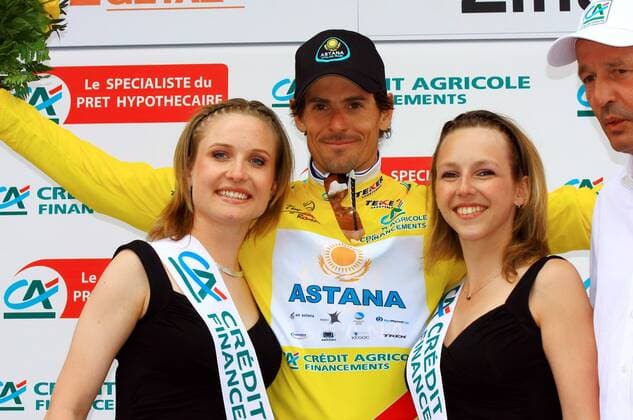 Andreas Klöden (Deutschland Astana) bekommt nach der 4. Etappe der Tour de Romandie 2008 das gelbe Trikot Radsport Herren Tour de Romandie 2008, Straßenradsport, Straße, Rad Gruppe o0 ProTour 4. Etappe: Sion - Zinal Radsport Herren Tour de Romandie 2008, Straßenradsport, Straße, Rad Gruppe o0 ProTour 4. Etappe: Sion - Zinal 