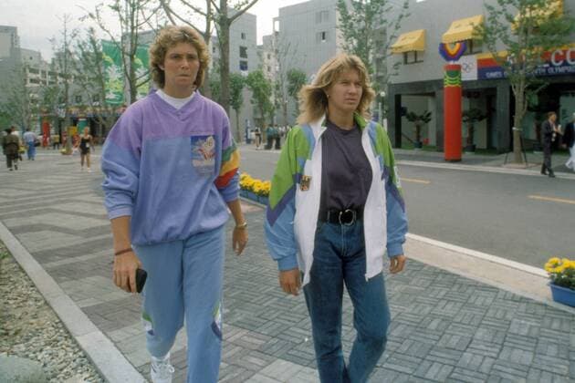 Steffi Graf (re.) und Claudia Kohde Kilsch (beide BR Deutschland) im Olympischen Dorf Tennis OS Sommer Damen Olympische Spiele Seoul 1988, Sommerspiele, Gruppe Aufnahmedatum geschätzt Seoul Tennis OS Sommer Damen Olympische Spiele Seoul 1988, Sommerspiele, Gruppe Aufnahmedatum geschätzt Seoul