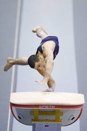 Yann Cucherat (Frankreich) Turnen EM Herren EM 2008, Kunstturnen, Geräteturnen Einzelbild Lausanne Dynamik, Turnen EM Herren EM 2008, Kunstturnen, Geräteturnen Einzelbild Lausanne Dynamik,