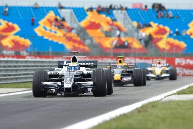 Nico Rosberg (Deutschland Williams) in seinem Boliden in der Boxeneinfahrt Motorsport Grand Prix Herren Großer Preis von der Türkei 2008, Formel 1 Weltmeisterschaft, F1, F, GP, WM Gruppe Istanbul Motorsport Grand Prix Herren Großer Preis von der Türkei 2008, Formel 1 Weltmeisterschaft, F1, F, GP, WM Gruppe Istanbul
