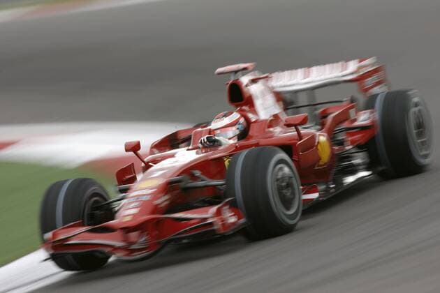 Kimi Räikkönen (Finnland Ferrari) in seinem Boliden Motorsport Grand Prix Herren Großer Preis von der Türkei 2008, Formel 1 Weltmeisterschaft, F1, F, GP, WM Einzelbild Istanbul Dynamik, Motorsport Grand Prix Herren Großer Preis von der Türkei 2008, Formel 1 Weltmeisterschaft, F1, F, GP, WM Einzelbild Istanbul Dynamik,