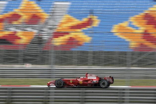 Kimi Räikkönen (Finnland Ferrari) in seinem Boliden Motorsport Grand Prix Herren Großer Preis der Türkei 2008, Formel 1 Weltmeisterschaft, F1, F, GP, WM Totale Istanbul Dynamik, Motorsport Grand Prix Herren Großer Preis der Türkei 2008, Formel 1 Weltmeisterschaft, F1, F, GP, WM Totale Istanbul Dynamik,